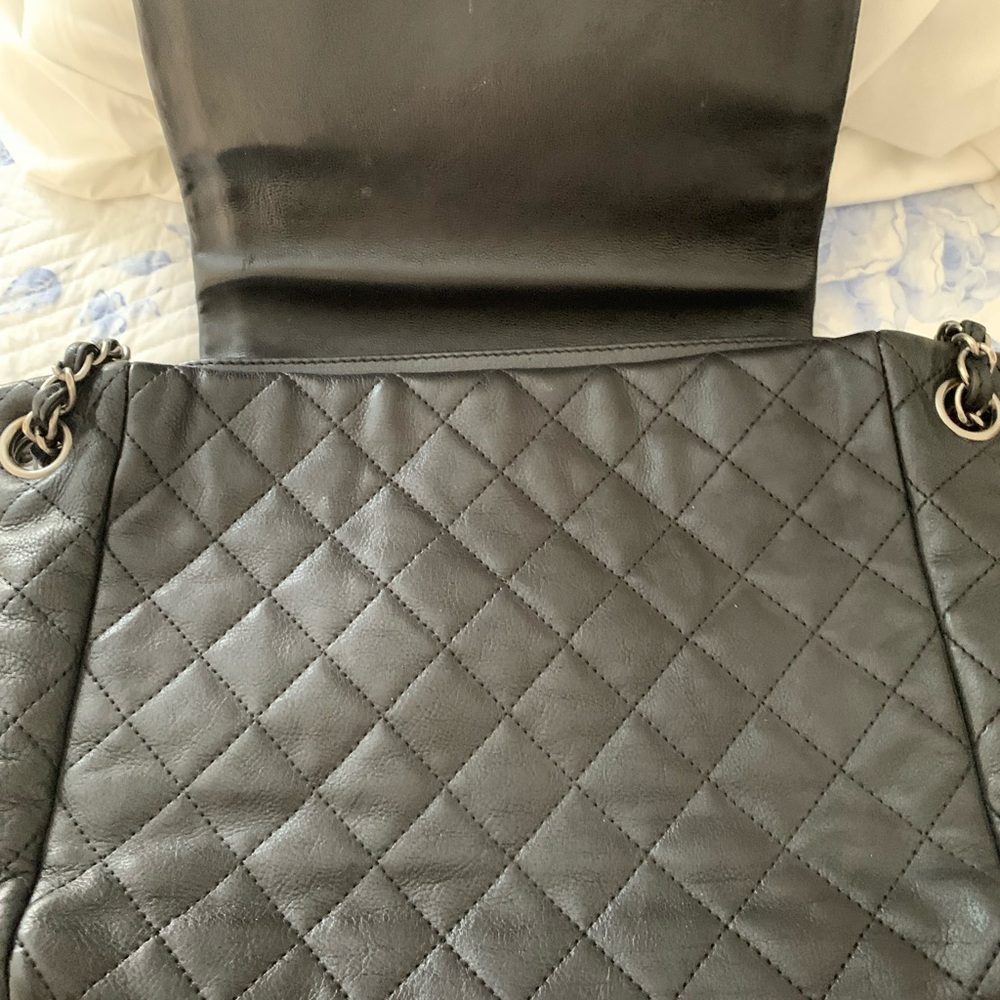 SALE!!!CHANEL Authentic black handbag - Picture 9 of 16